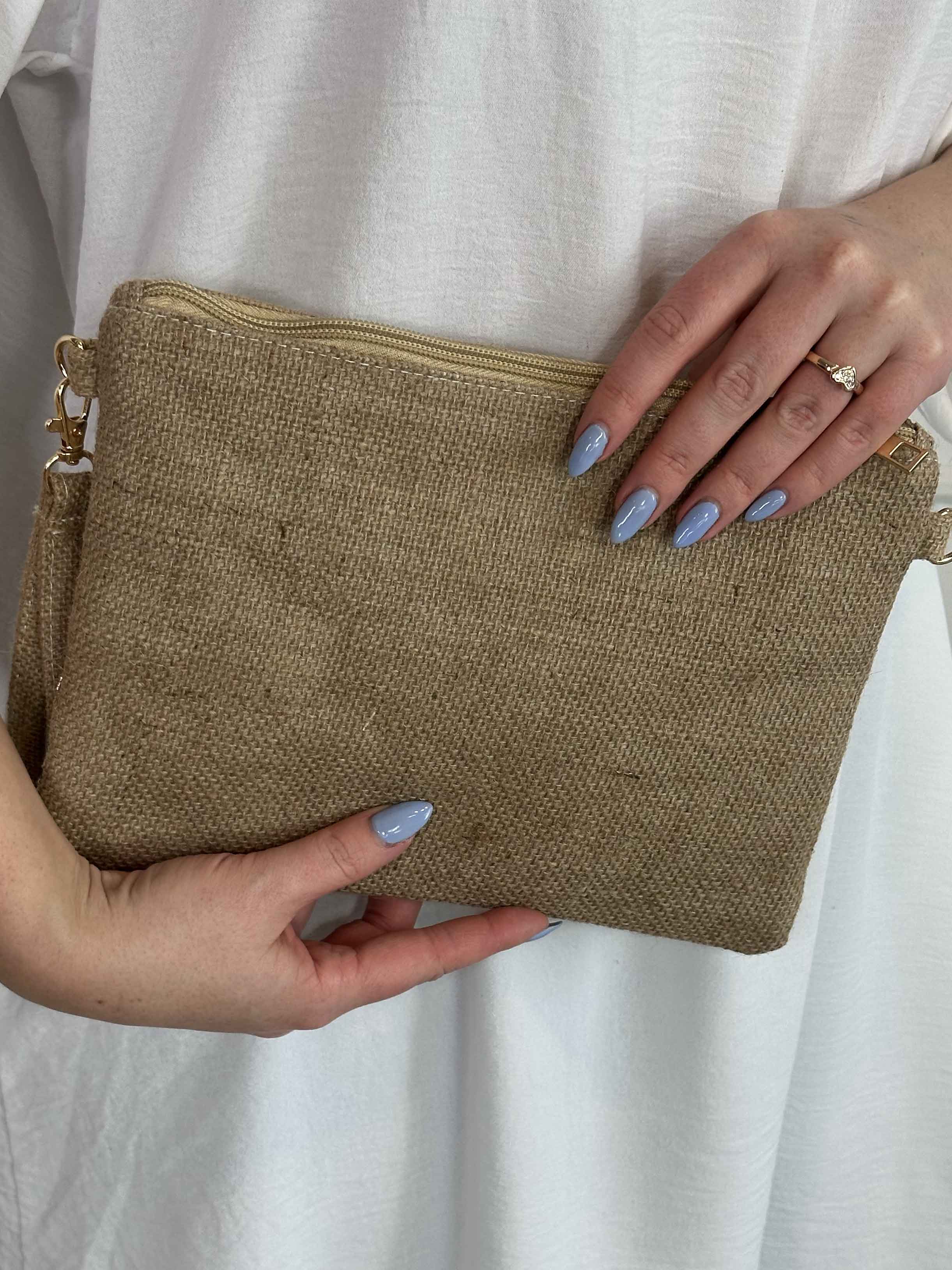 Callie - Clutch pyntet med muslinger og frynser